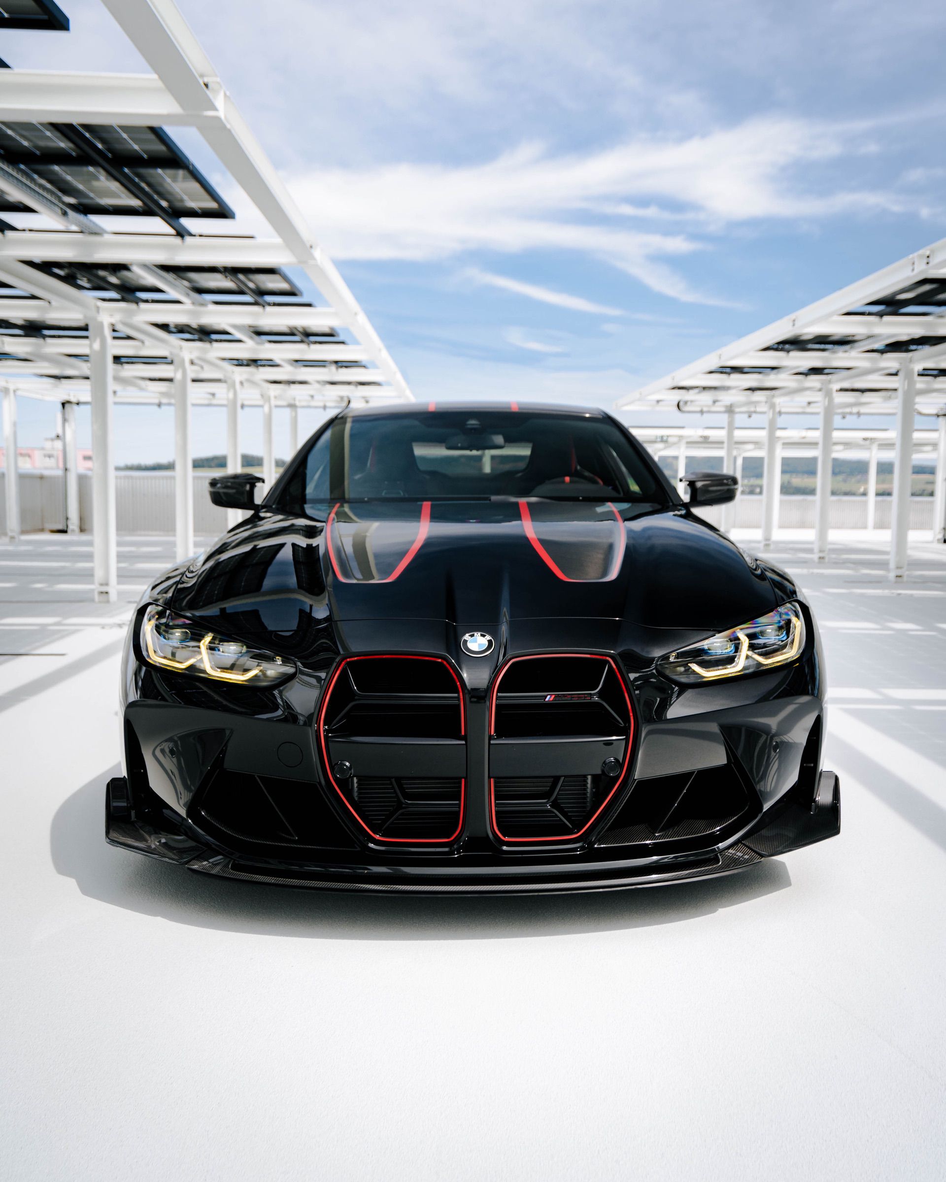 BMW M4 CSL Looks Menacing In Black Sapphire Metallic