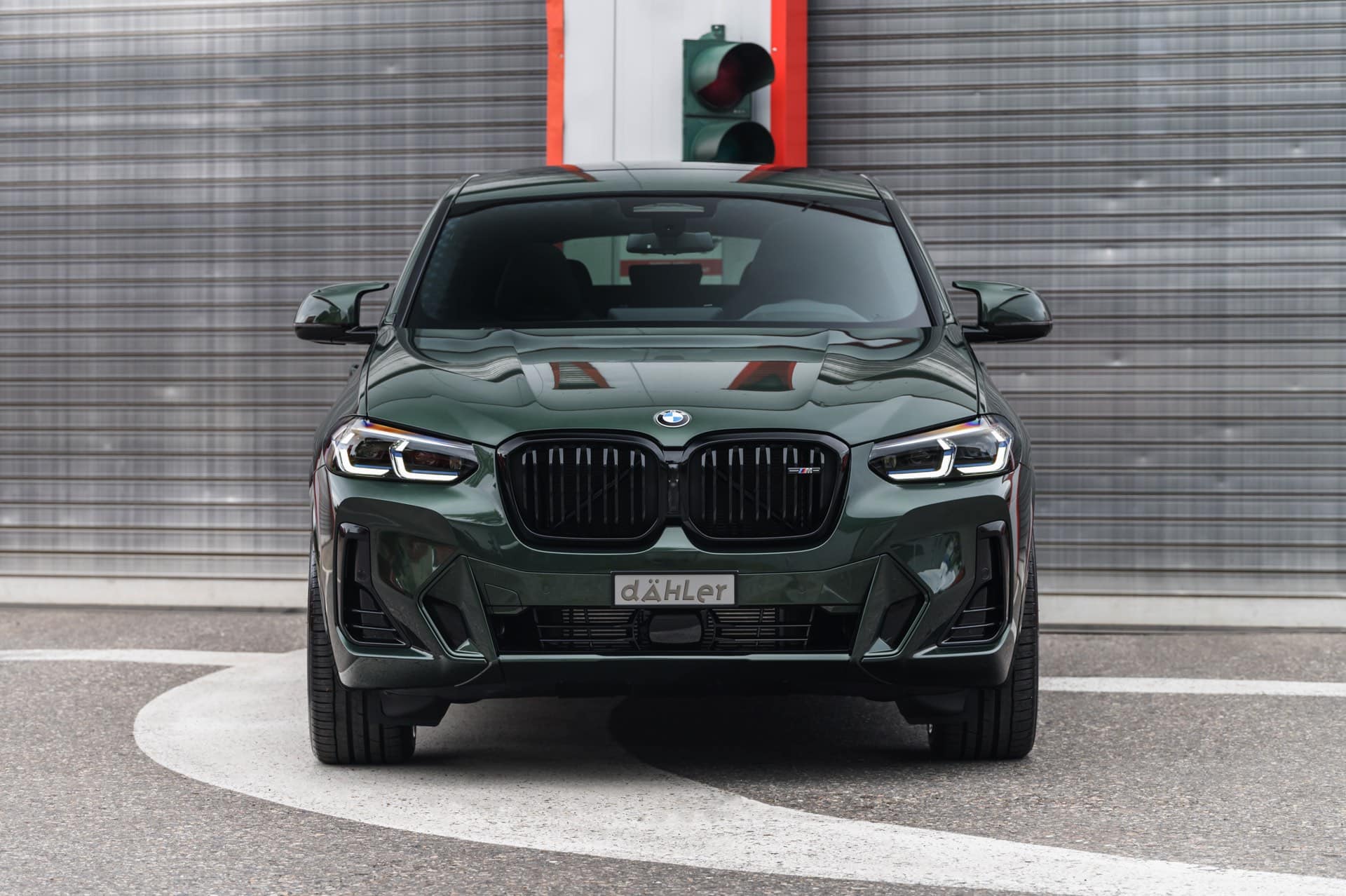 dAHLer tunes the BMW X4 M40i to 430 horsepower