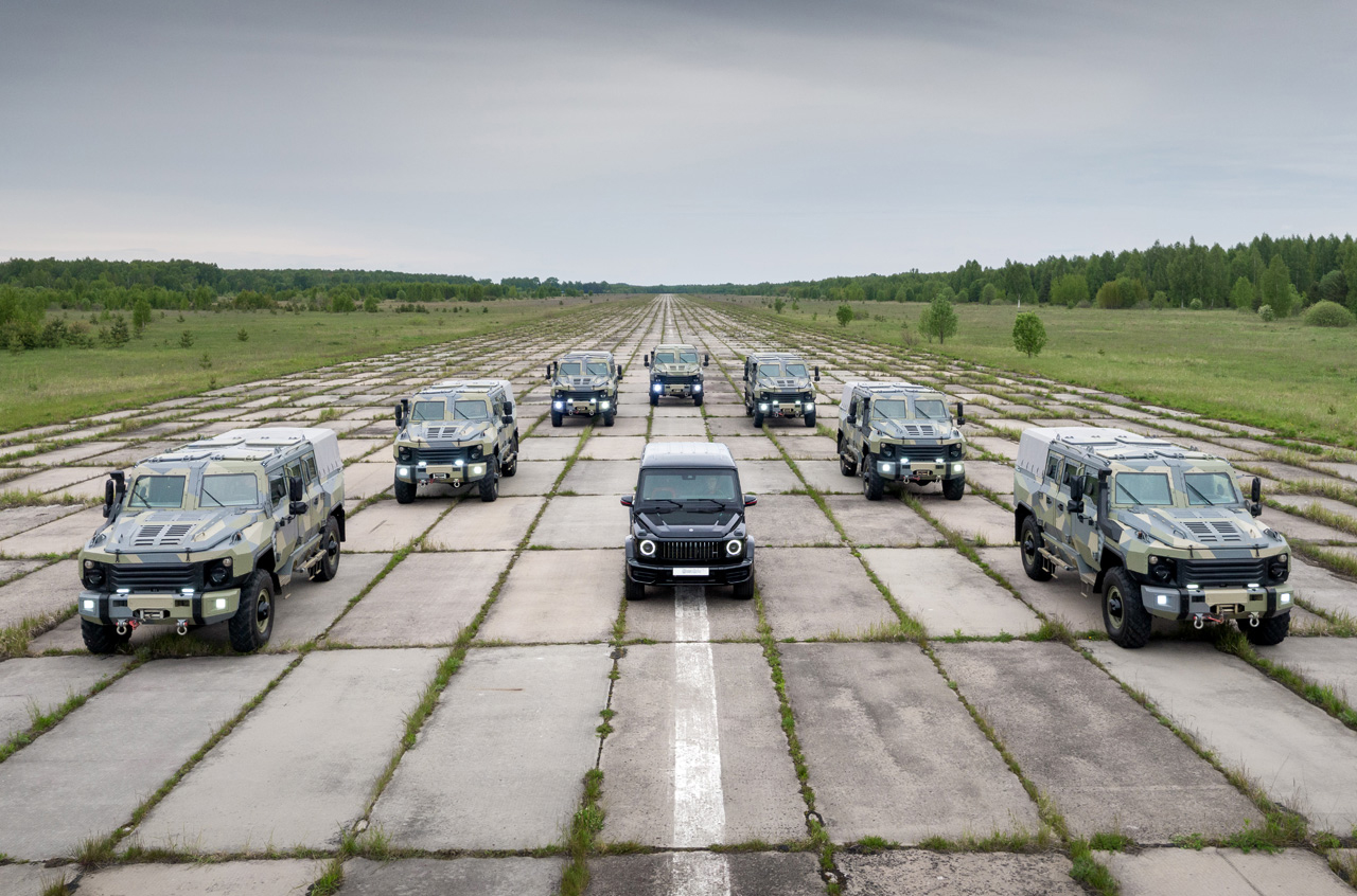 Armored Mercedes G-Class Takes Shots from Sniper and Automatic Rifles