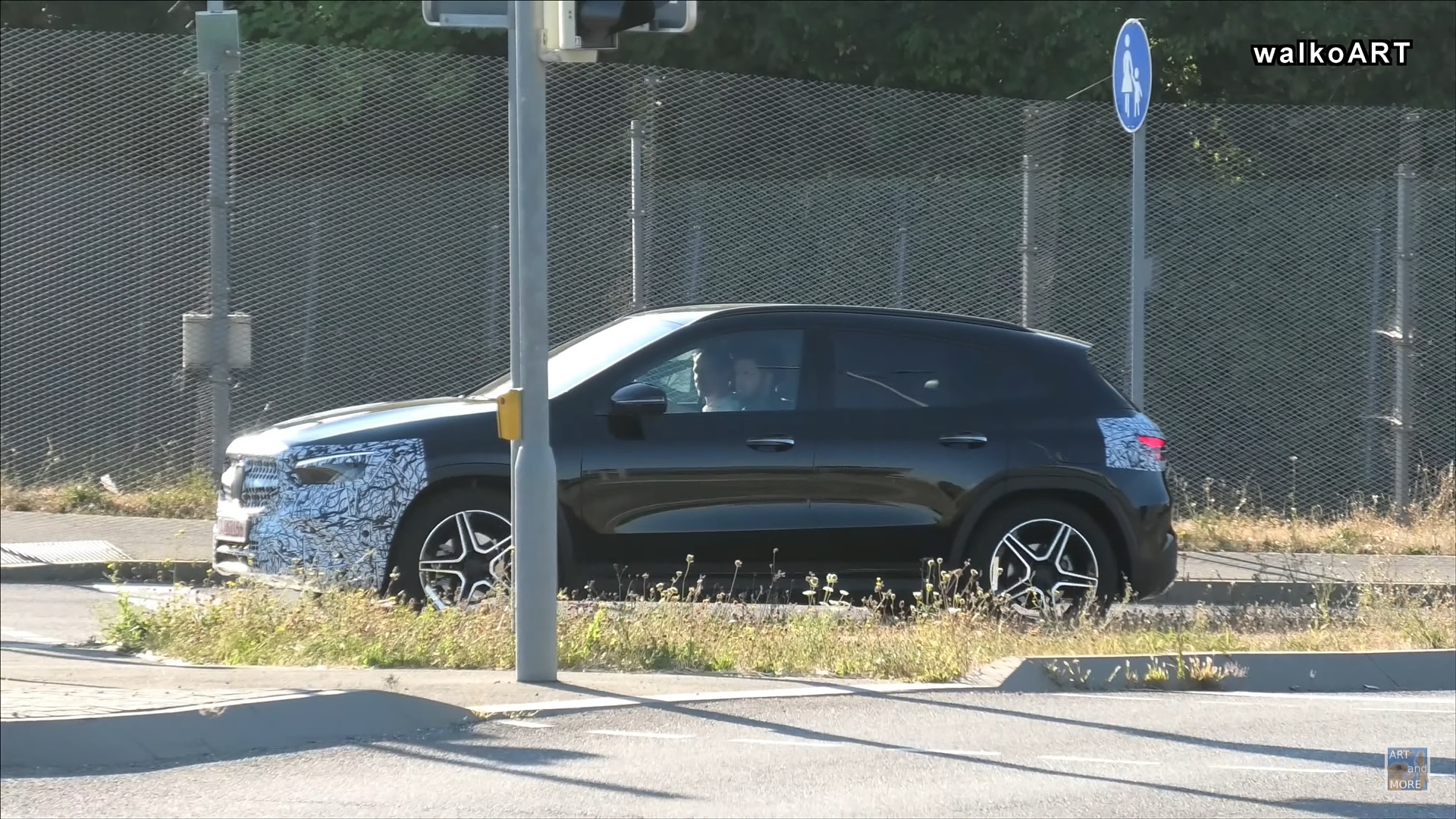 Facelifted Mercedes-Benz GLA Crossover SUV Caught on Cam
