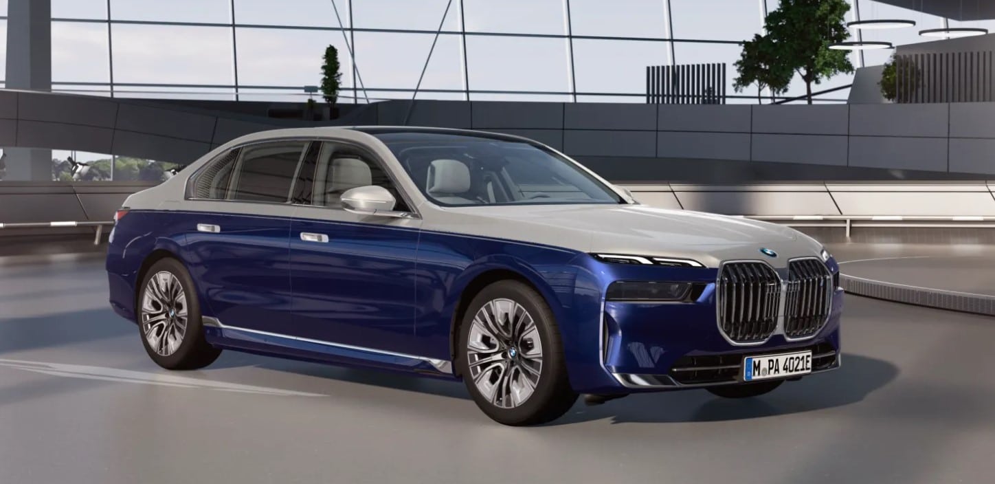 BMW Dealer Gives Video Tour Of 2023 i7 With Two-Tone Paint, Cashmere Interior