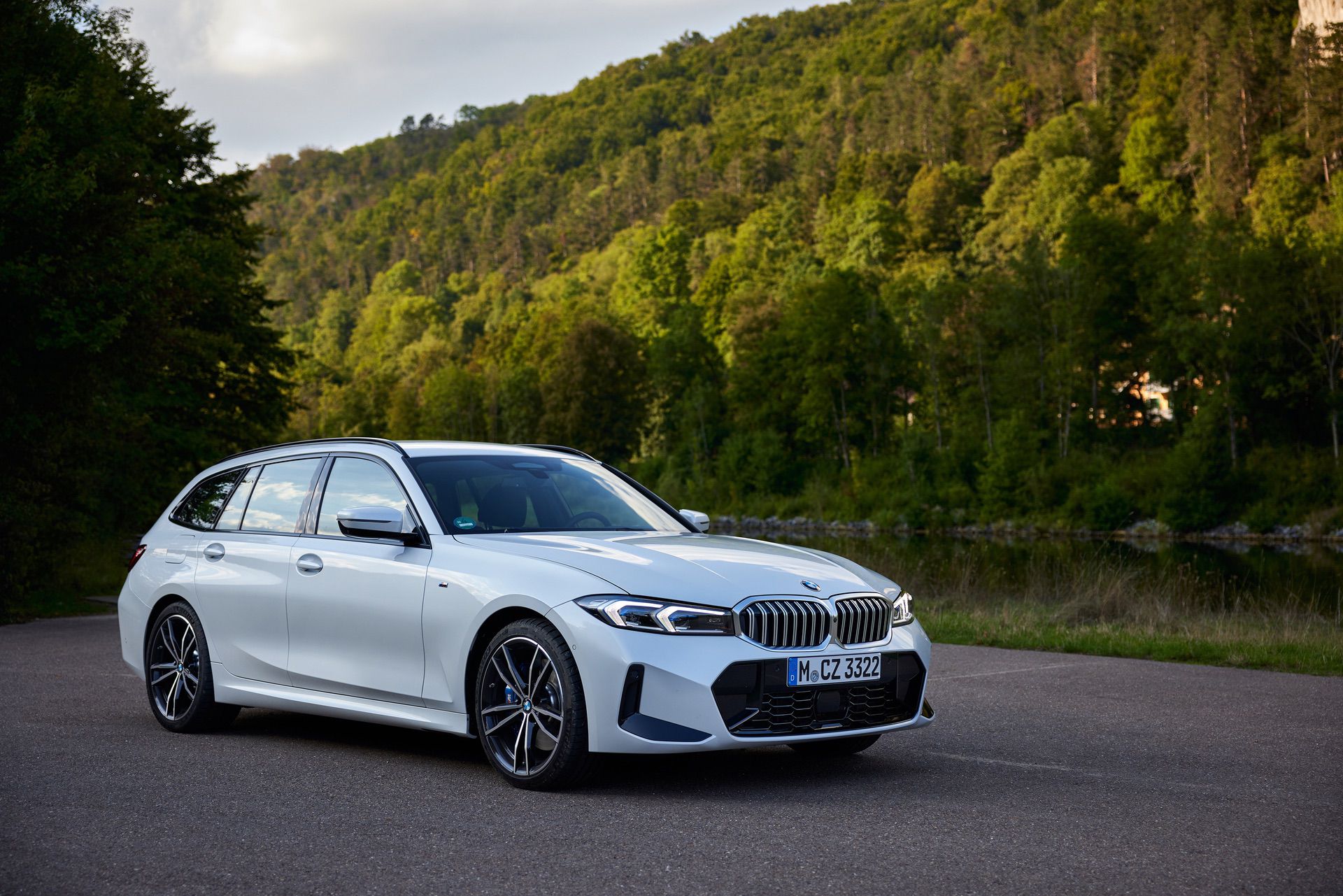 2023 BMW 320d Touring Showcases its Facelift Changes