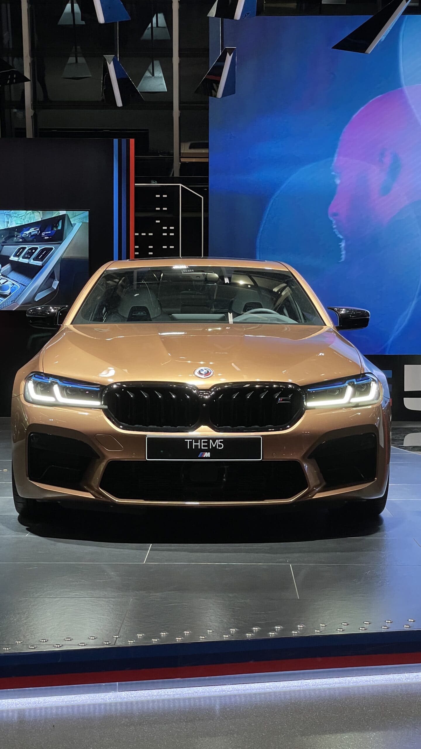 BMW M5 In Zanzibar Metallic Looks Great, Despite Its Age