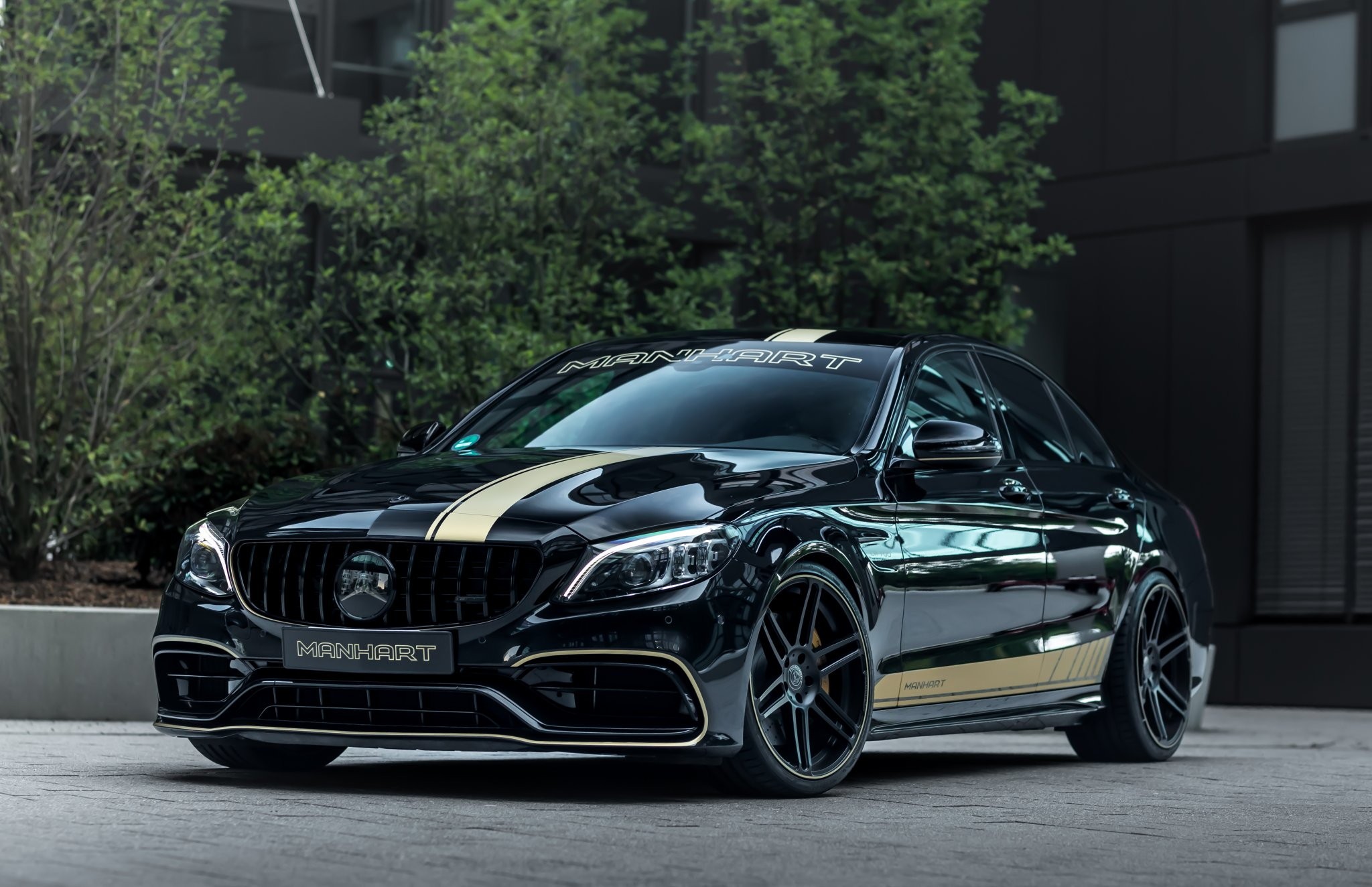 Manhart Tuning Package Gives a Final Salute to the Mercedes-AMG C63