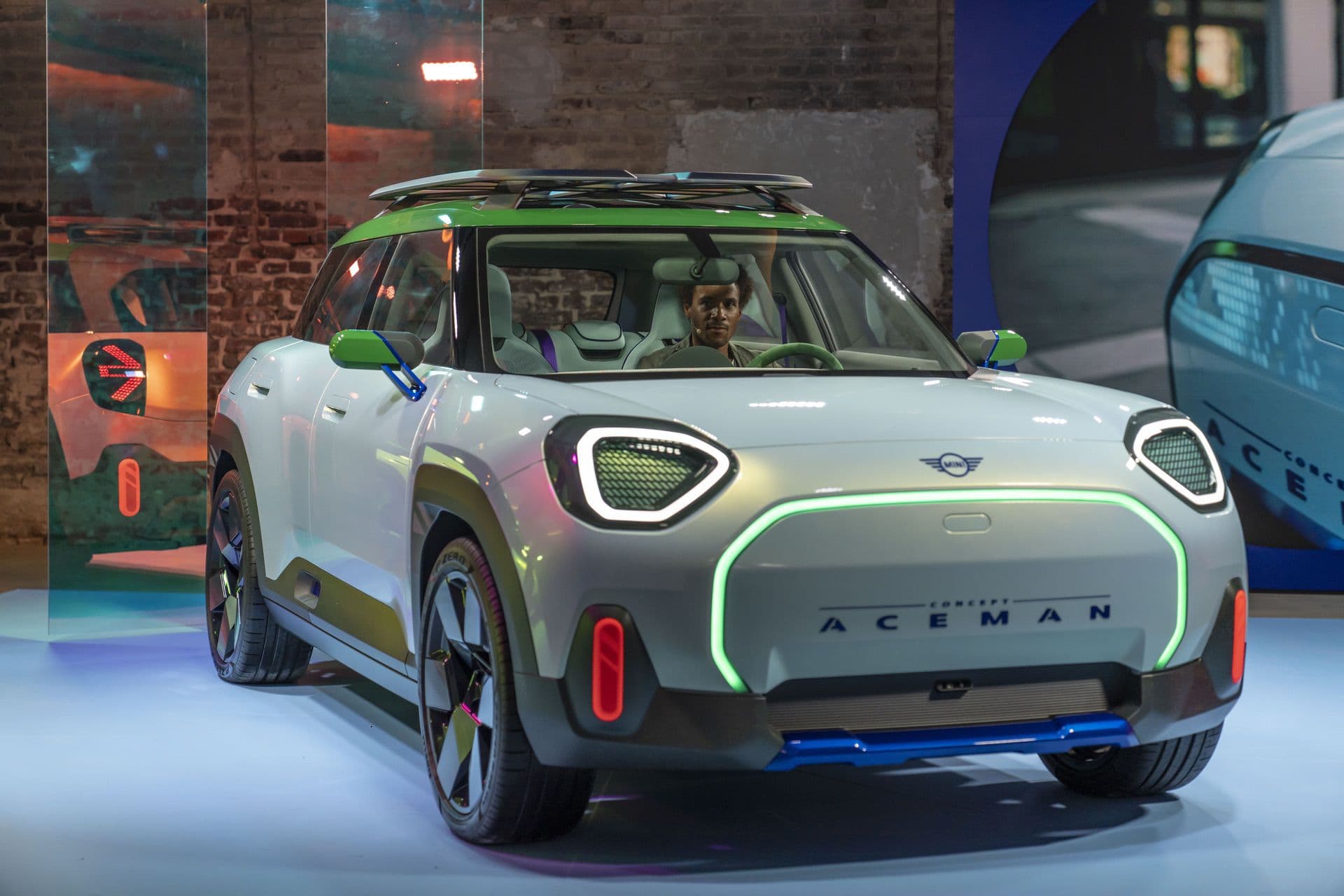 SPIED: 2024 MINI Aceman Seen Looking Similar to the Concept