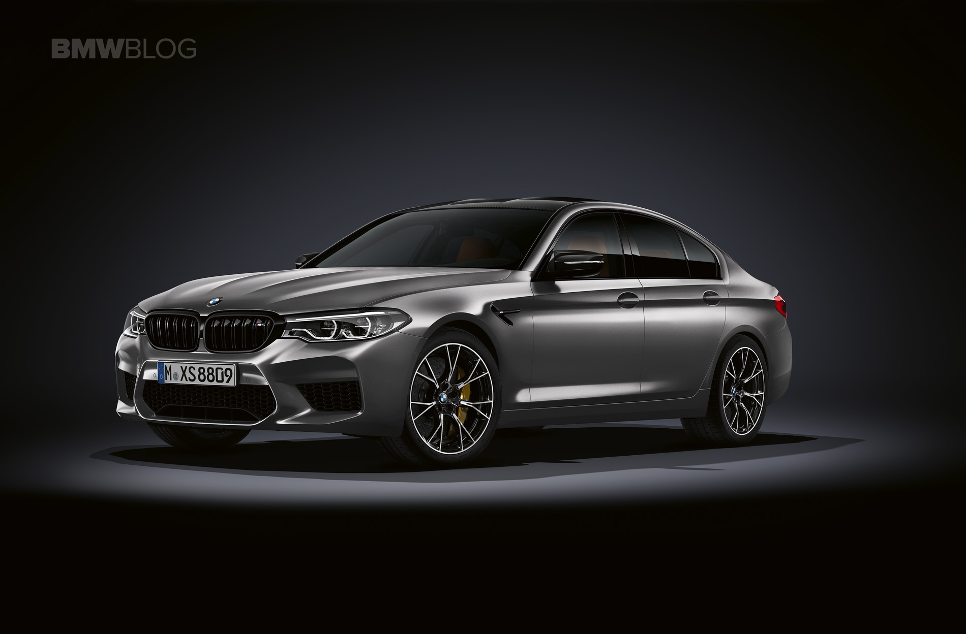 800-HP BMW M5 Vs 620-HP Honda Integra Type R Drag Race Is A Nail-Biter