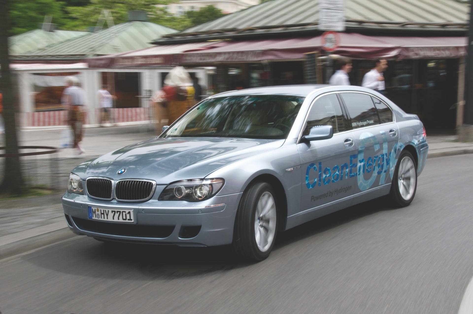 Engineering Explained Shows The Complexity Of BMW's V12 Hydrogen Engine