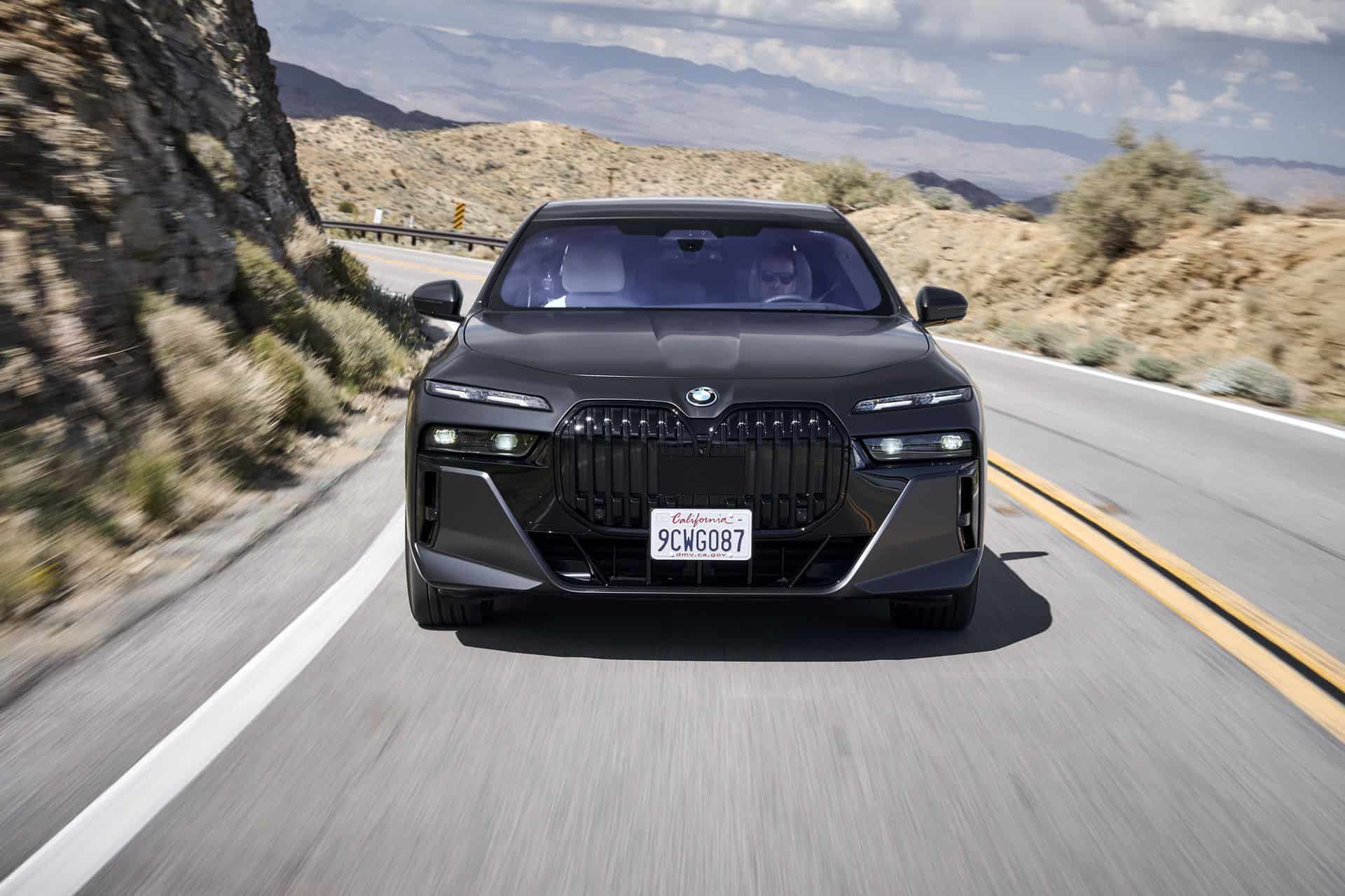 VIDEO: Can the new BMW i7 Really Beat the S-Class?