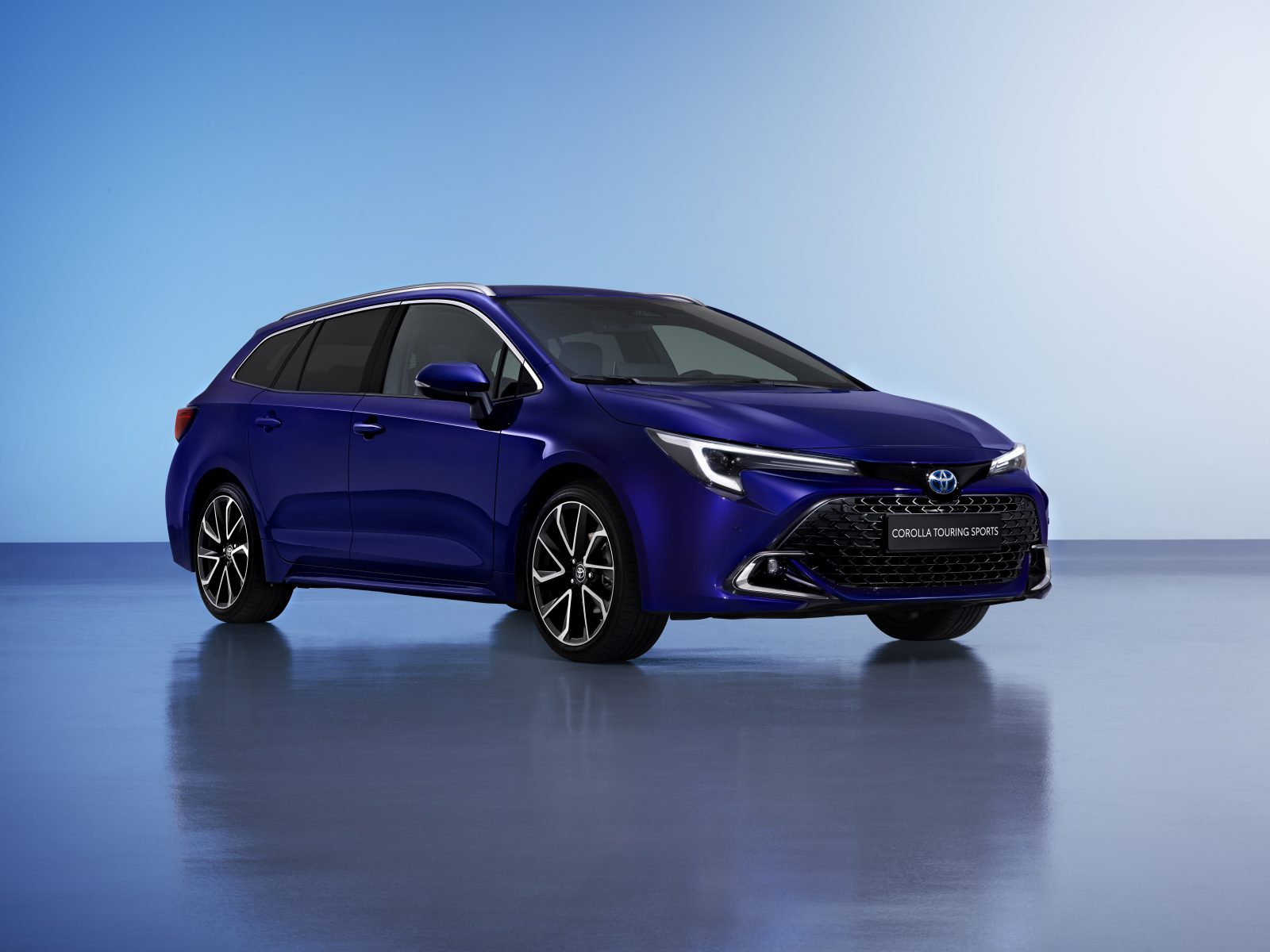 Toyota hybrid generations: fifth iteration launched