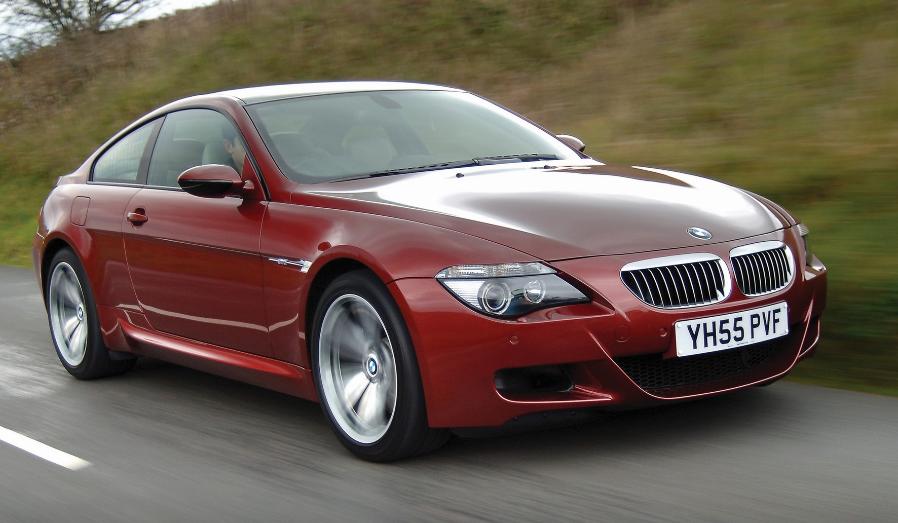Straight-Piped BMW M6 V10 In Autobahn Top Speed Run Is Pure Bliss