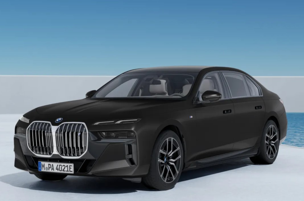 2023 BMW i7 Has Suitable Frozen Paint In Icy Austria Driving Event