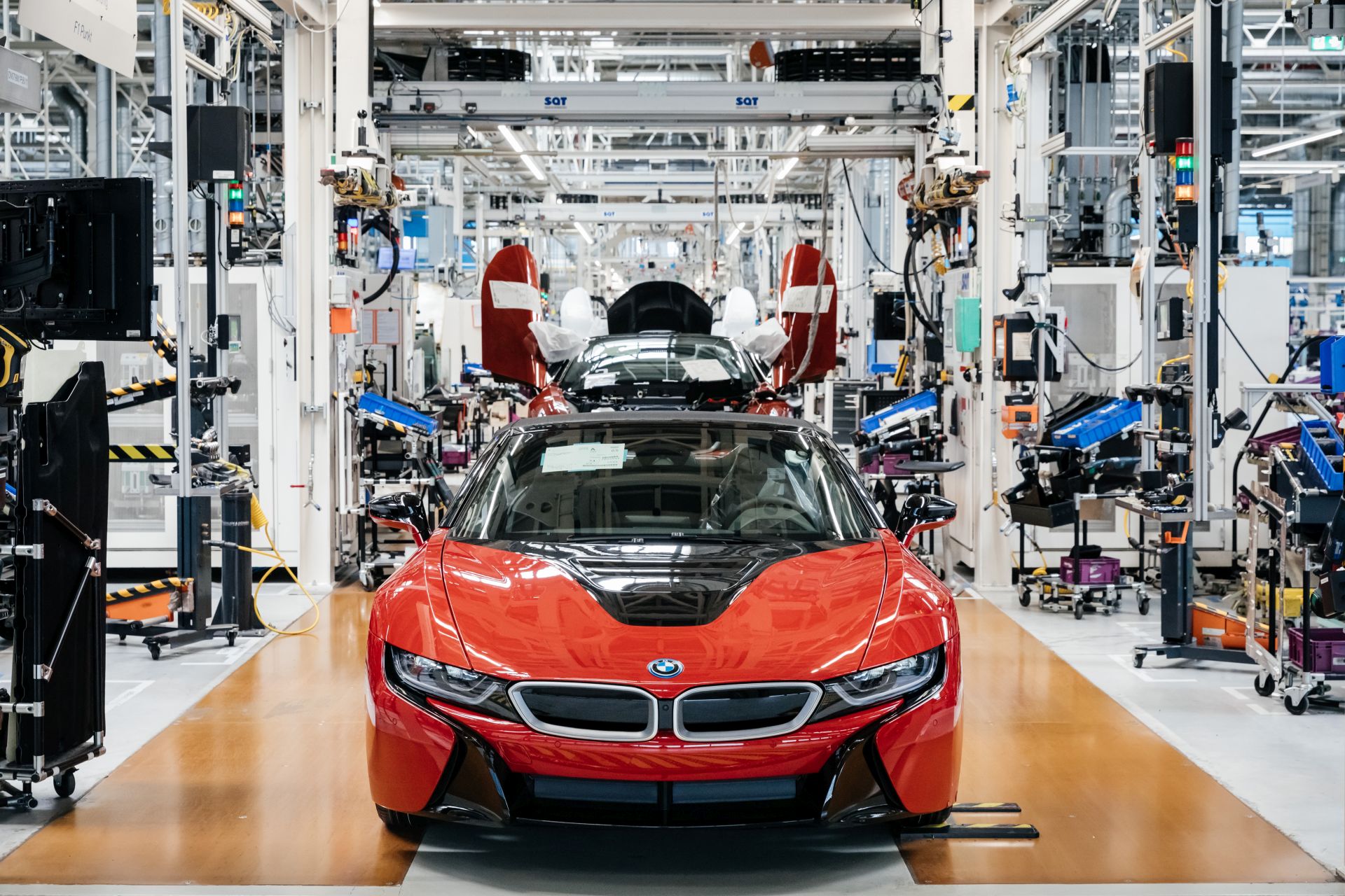 BMW i8 Video Review - Worth Buying in 2022?