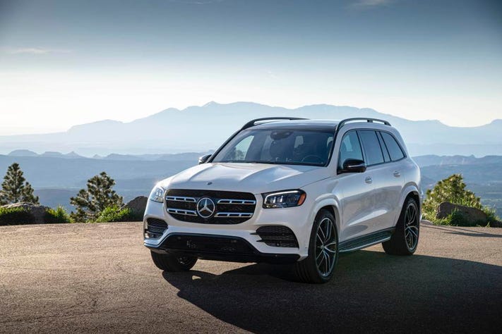 The Six Safest Cars for Driving Long Distances