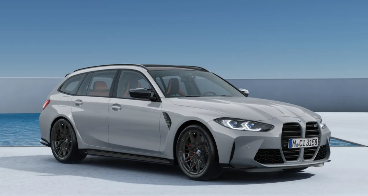 High-Spec BMW M3 Touring Owner Gives Video Tour On Delivery Day
