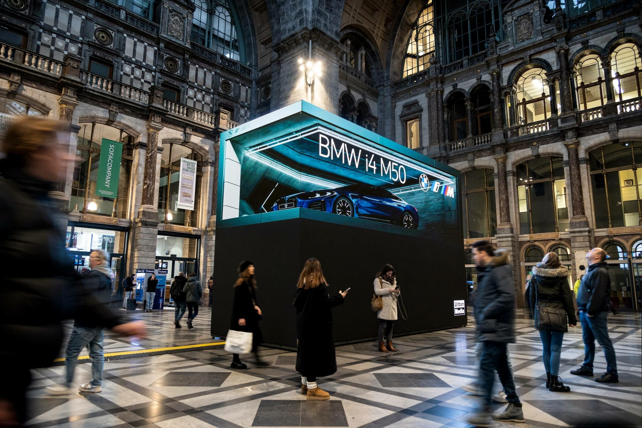 BMW i4 M50 Displayed On Largest 3D Screen In Belgium