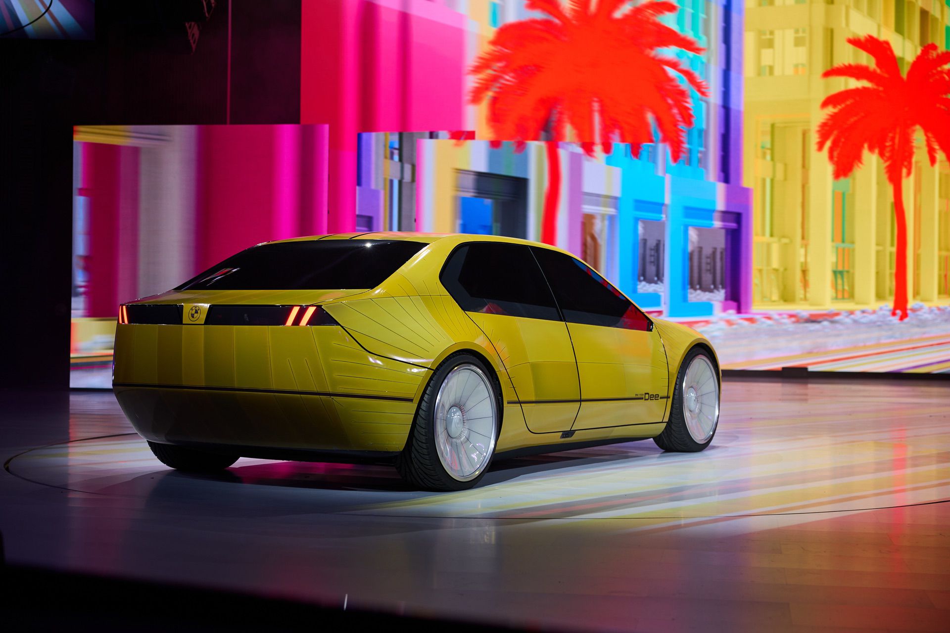 CES 2023: Upclose with the BMW Dee Concept