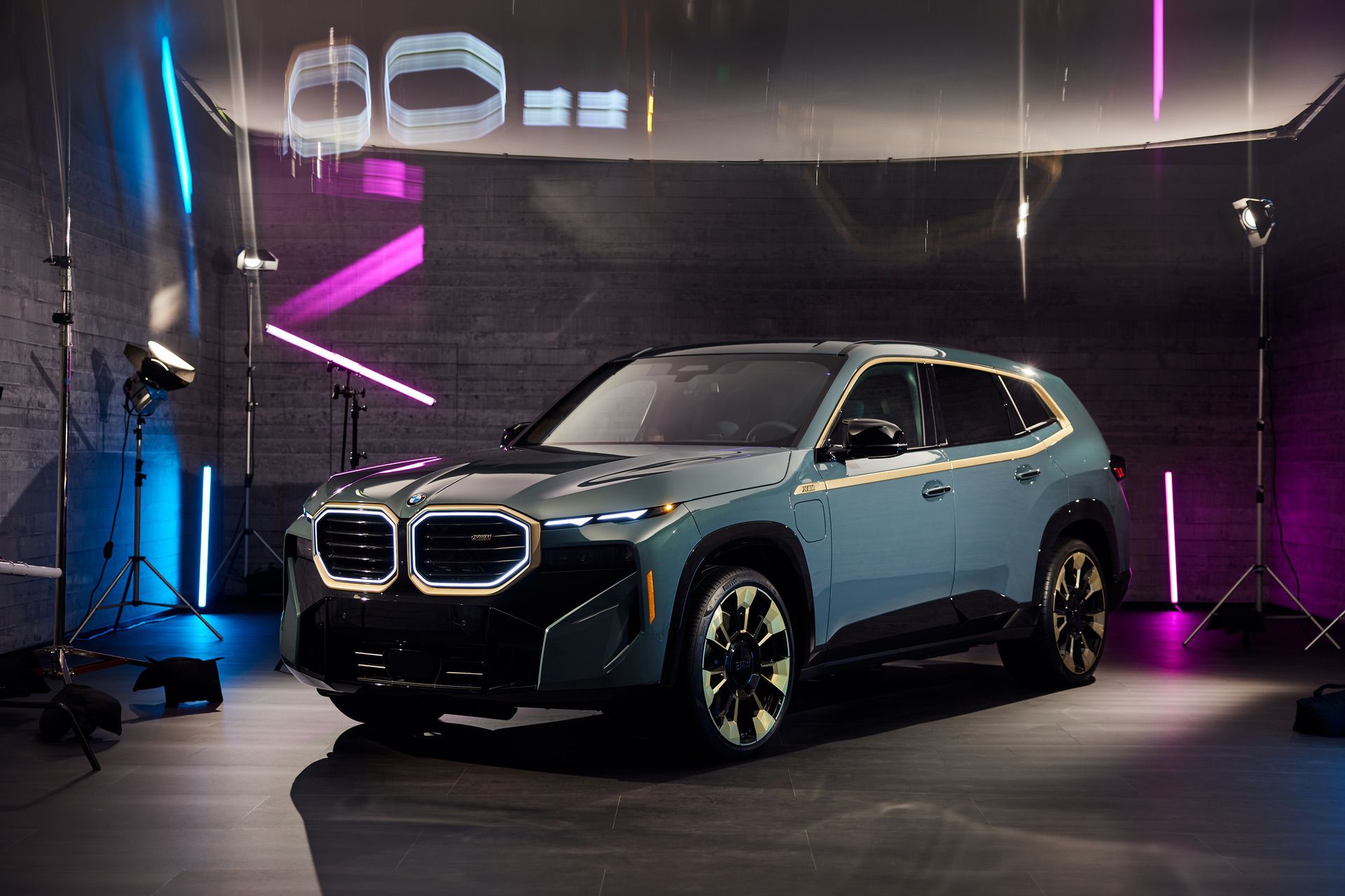 BMW XM Video Tour Shows The Super SUV In Cape York Green With Gold Accents